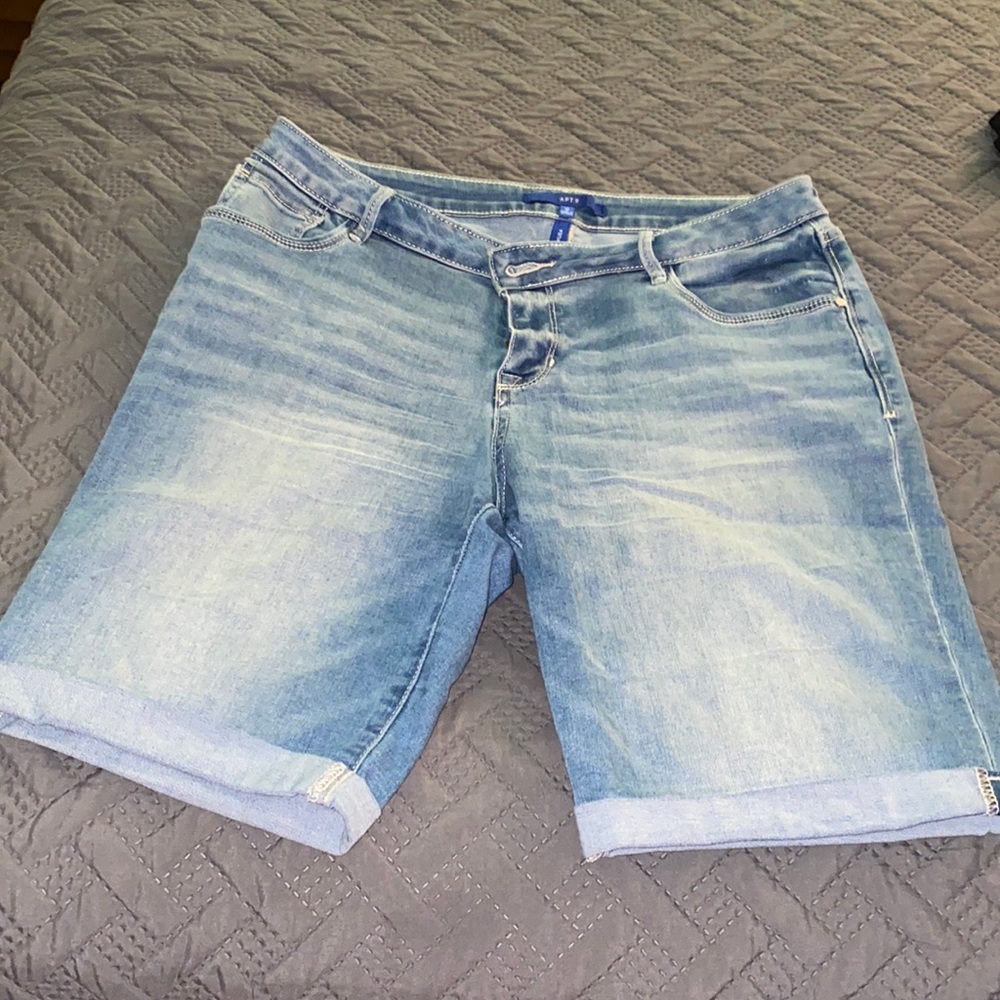 Apt. 9 Bermuda shorts